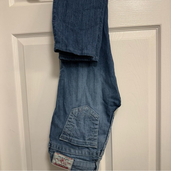 Women’s True Religion Jeans - Picture 2 of 3